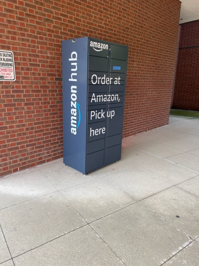 Amazon Package Lockers