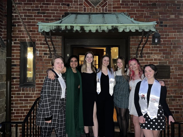 ASH honors and celebrates the graduating seniors each year with a banquet and stoles!